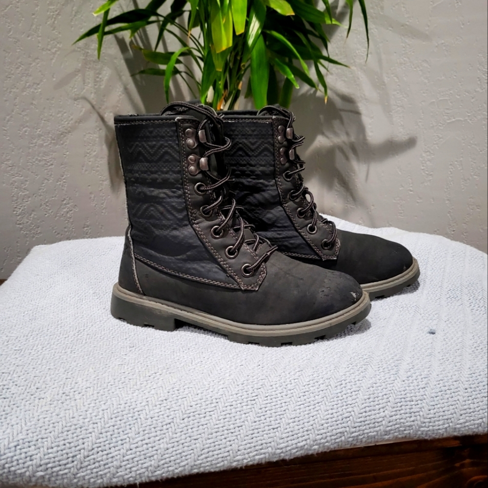 Roxy | Boots